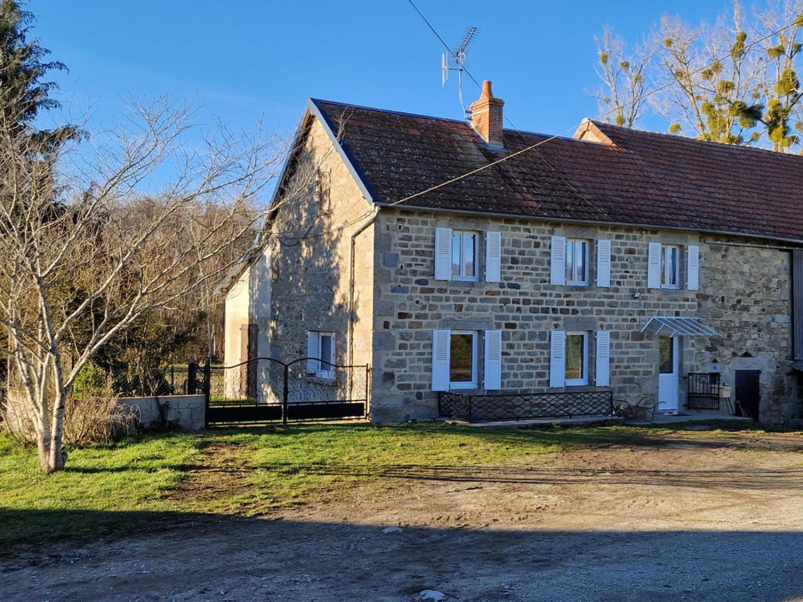 Villa La Campagne à Dontreix Extérieur photo